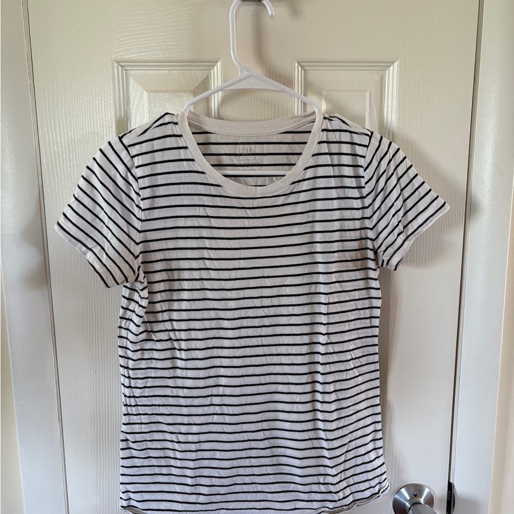 GAP - Classic Black & White Striped Tee - Women's Casual Top